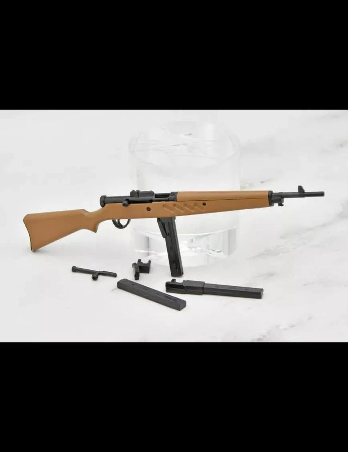 Saga of Tanya the Evil LA-YS03 Tanya MKMS Submachine Gun 1/12 Scale Model Kit