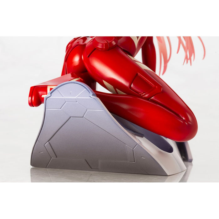 Darling in the Franxx Zero Two Statue