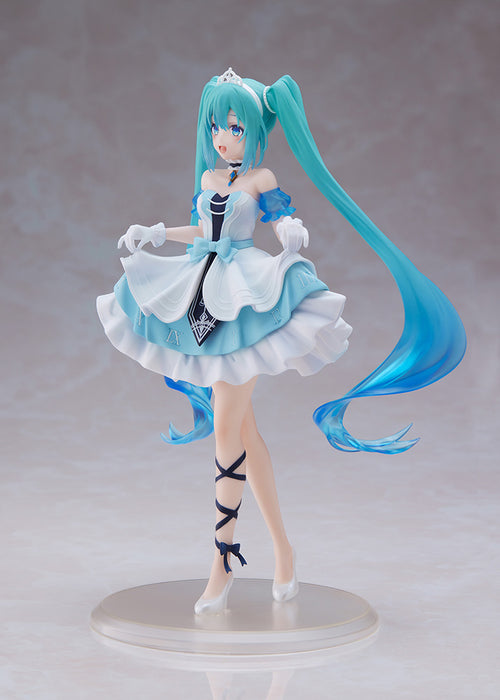 Hatsune Miku Wonderland Cinderella Figure