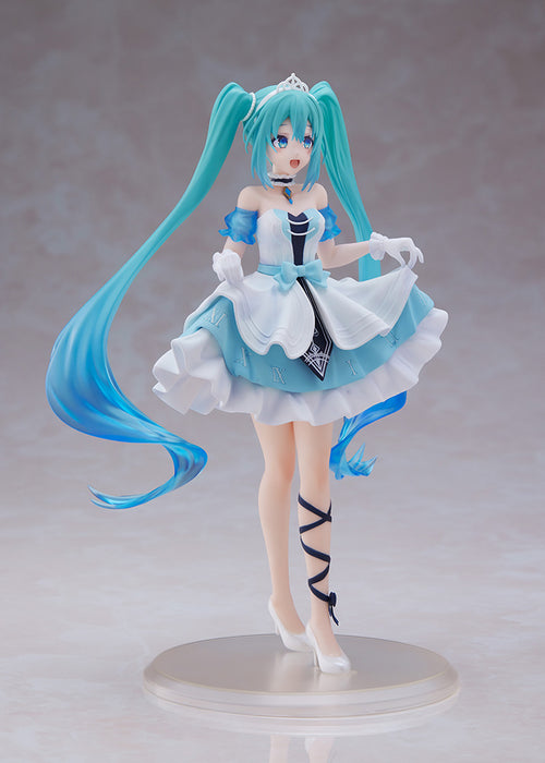 Hatsune Miku Wonderland Cinderella Figure