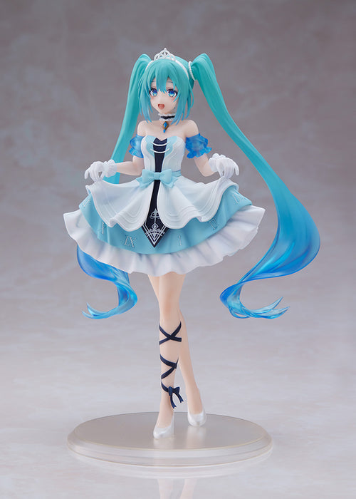 Hatsune Miku Wonderland Cinderella Figure