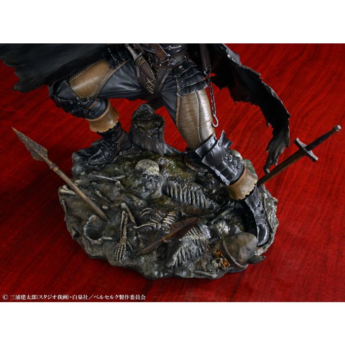 Berserk Guts Black Swordsman Statue