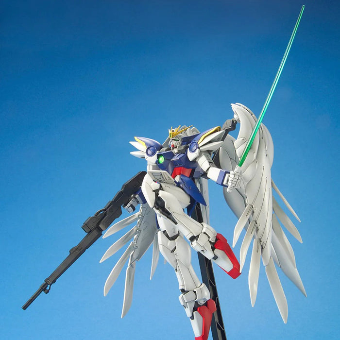 Gundam XXXG-00W0 Wing Zero Custom MG 1:100 Model Kit