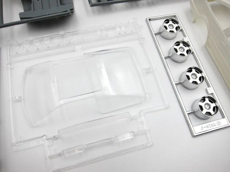 Initial D AE85 Levin Itsuki Takeuchi 1/24 Scale Model Kit
